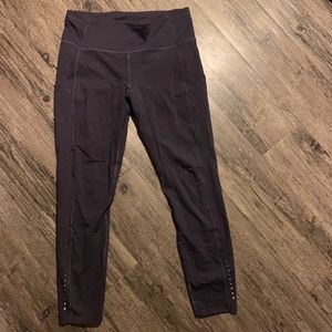 Lululemon Fast and Free Black Swan
